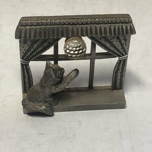 Cat Playing With Crystal Ball In Window Spoontiques 1985 Pewter M409
